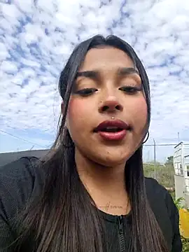 Snapshot of Mariangel_11 chatting on 09/19/25, 02:10 Mariangel 11 online show from 09/19/25, 02:10