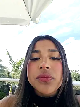 Snapshot of Mariangel_11 chatting on 09/11/25, 02:06 Mariangel 11 online show from 09/11/25, 02:06
