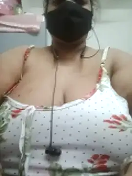 Snapshot of zeepe19 chatting on 05/09/26, 11:57 zeepe19 online show from 05/09/26, 11:57