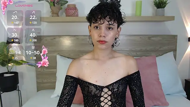 Snapshot of fernanda_indie chatting on 01/11/25, 02:30 fernanda indie online show from 01/11/25, 02:30