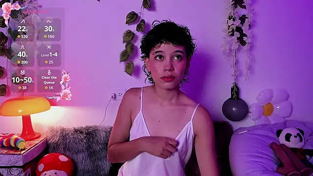 Snapshot of fernanda_indie chatting on 09/22/25, 09:54 fernanda indie online show from 09/22/25, 09:54