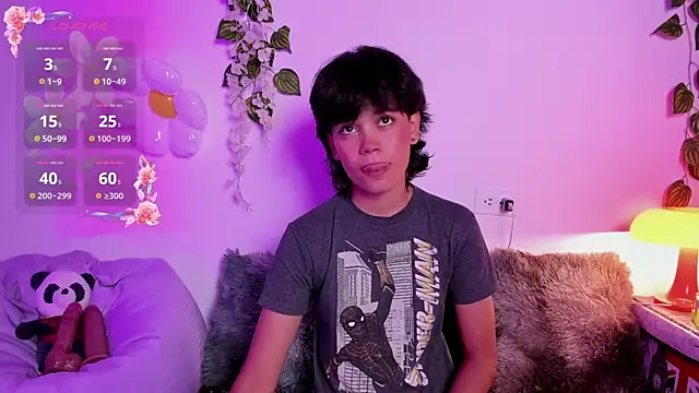 Snapshot of fernanda_indie chatting on 11/08/25, 01:20 fernanda indie online show from 11/08/25, 01:20