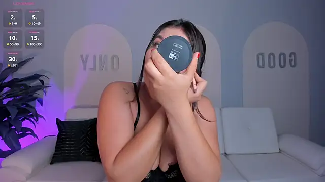 ValeriaRoldanX online show from 06/26/26, 12:00