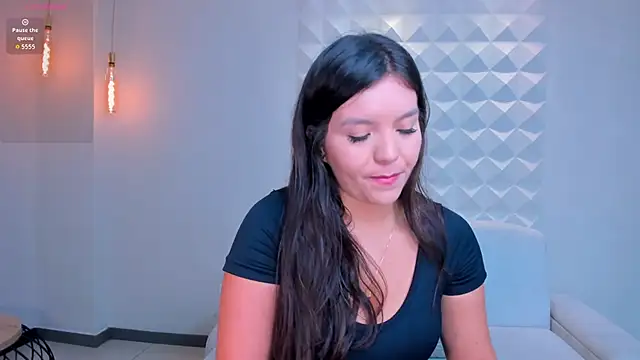 ValeriaRoldanX online show from 03/27/26, 10:38