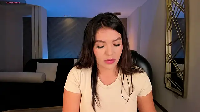 ValeriaRoldanX online show from 04/06/26, 10:38