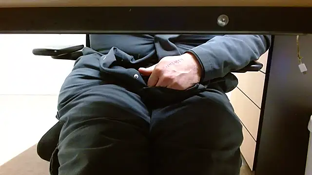 lovewalknaked online show from 11/20/25, 03:45