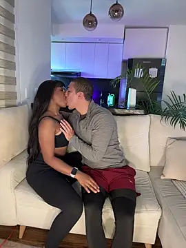 tiana nave online show from 11/04/25, 11:36