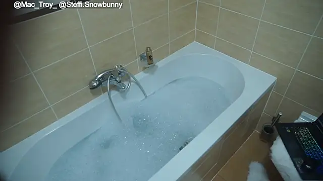 MacTroy online show from 04/11/26, 07:50