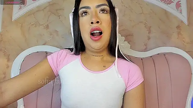 Snapshot of Sofia_fantasyy chatting on 09/18/25, 12:52 Sofia fantasyy online show from 09/18/25, 12:52