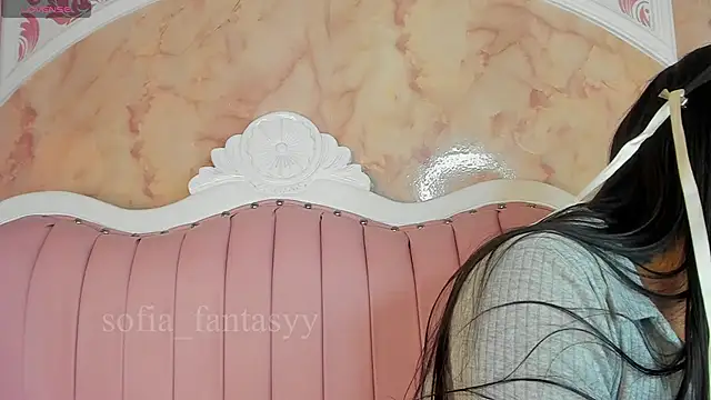 Snapshot of Sofia_fantasyy chatting on 11/08/25, 12:42 Sofia fantasyy online show from 11/08/25, 12:42