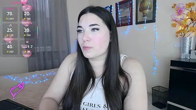 Lillianhot68 online show from 12/23/25, 09:41