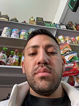 JuanZapata33 online show from 02/20/26, 08:44