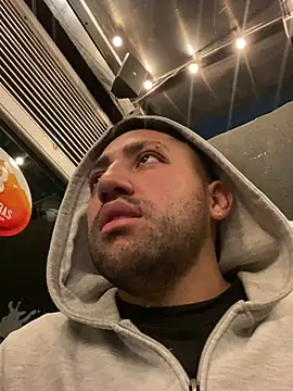 JuanZapata33 online show from 02/18/25, 12:48