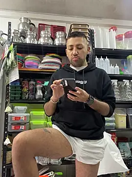 JuanZapata33 online show from 10/01/25, 06:34