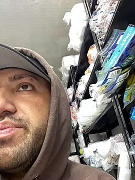 JuanZapata33 online show from 02/05/26, 10:16