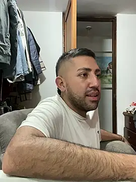 JuanZapata33 online show from 03/20/25, 12:19