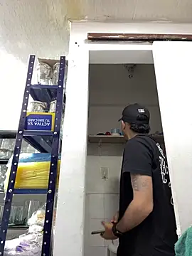 JuanZapata33 online show from 09/26/25, 04:47