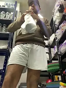 JuanZapata33 online show from 03/13/25, 11:38