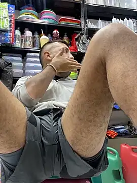 JuanZapata33 online show from 12/21/25, 11:49