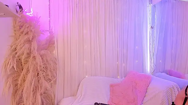 Hannie ws online show from 10/28/25, 08:08