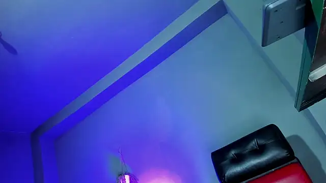 Travistanner 28 online show from 09/21/25, 04:06