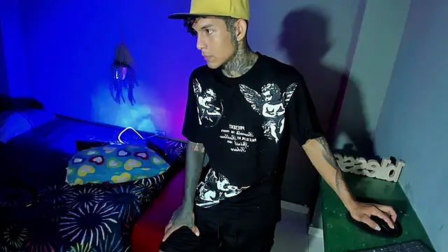 Travistanner 28 online show from 09/19/25, 04:44