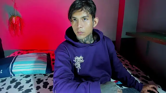 Travistanner 28 online show from 10/06/25, 02:24