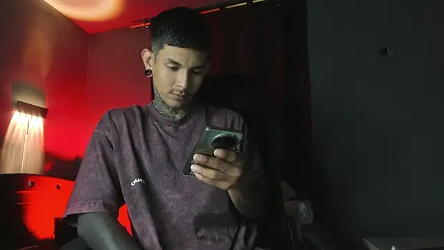 Travistanner 28 online show from 04/04/26, 03:46