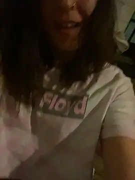 Snapshot of AnnieMoxxxie chatting on 03/10/25, 05:43 AnnieMoxxxie online show from 03/10/25, 05:43