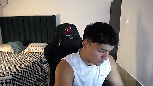 man dur07 online show from 10/18/25, 08:11