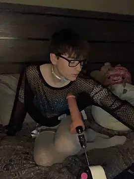 Snapshot of YourFavTwinkie chatting on 02/02/25, 07:52 YourFavTwinkie online show from 02/02/25, 07:52