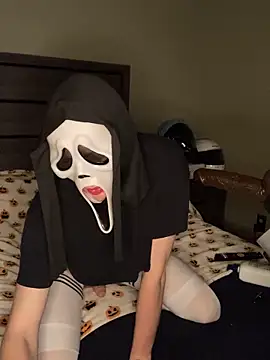 Snapshot of YourFavTwinkie chatting on 10/22/25, 06:02 YourFavTwinkie online show from 10/22/25, 06:02