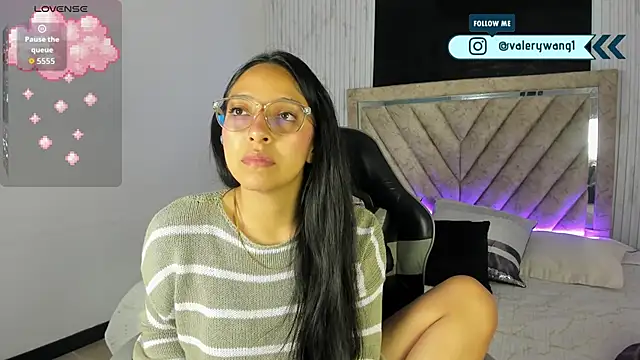 Valery wang online show from 12/20/25, 12:08