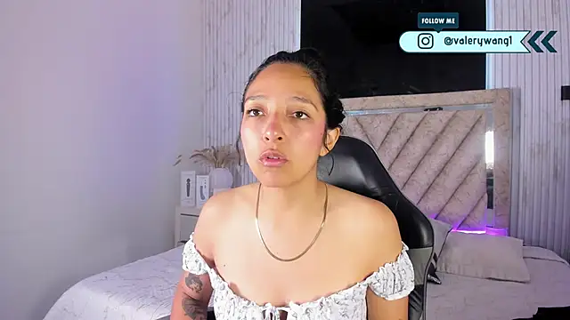 Valery wang online show from 12/21/25, 01:24