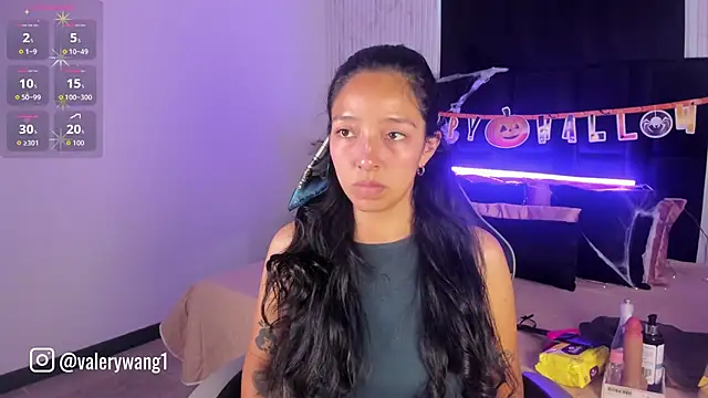 Valery wang online show from 10/08/25, 11:34