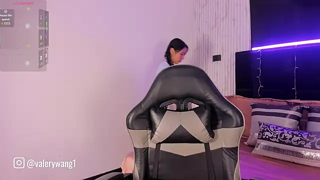 Valery wang online show from 09/23/25, 11:39