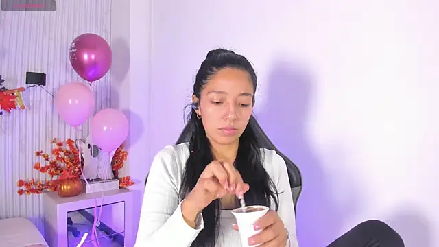 Valery wang online show from 10/25/25, 11:53