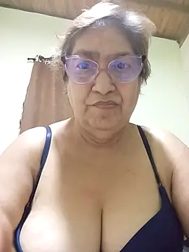 florecita69 online show from 04/24/26, 02:24