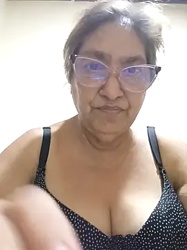 florecita69 online show from 05/03/26, 01:22
