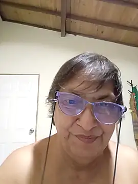 florecita69 online show from 10/23/25, 04:11