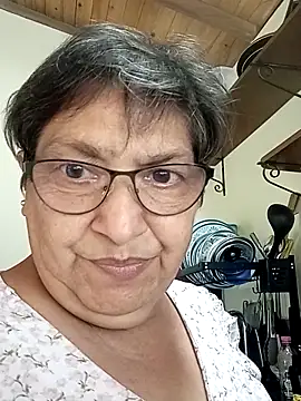 florecita69 online show from 02/26/25, 04:05