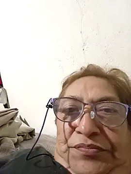 florecita69 online show from 11/28/25, 12:55