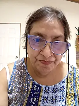 florecita69 online show from 10/27/25, 02:18