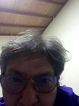 florecita69 online show from 03/15/25, 05:08