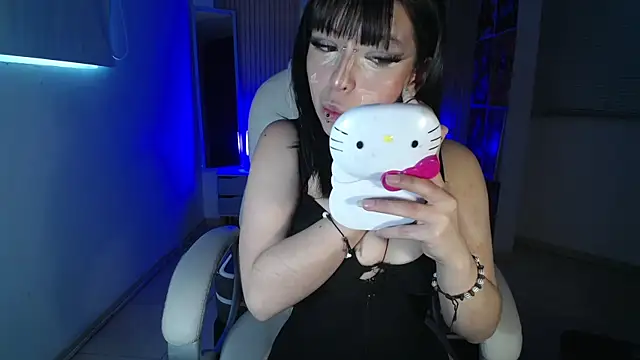 kittyhouse hs online show from 10/07/25, 10:22
