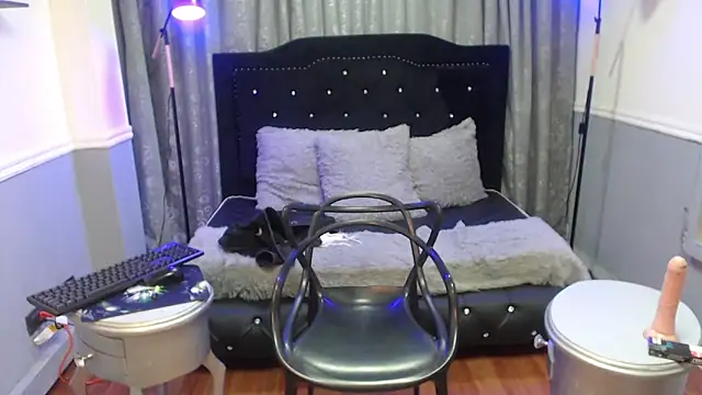 Snapshot of Mayaa_ross chatting on 03/16/25, 05:14 Mayaa ross online show from 03/16/25, 05:14