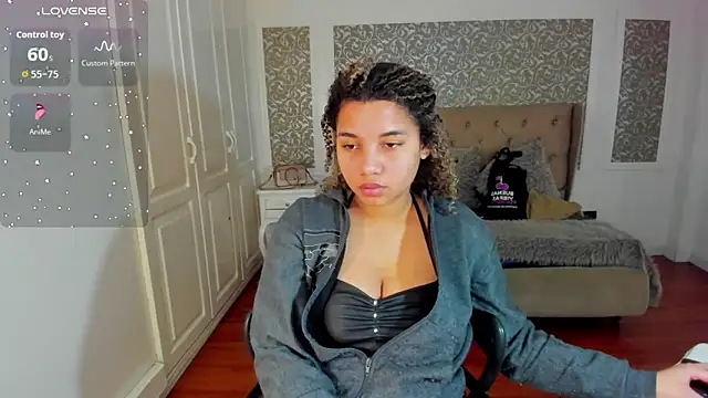 Snapshot of Mayaa_ross chatting on 10/03/25, 02:26 Mayaa ross online show from 10/03/25, 02:26