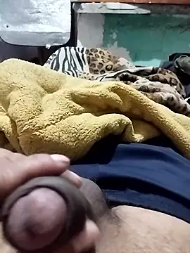 estuker22 online show from 01/11/26, 04:25