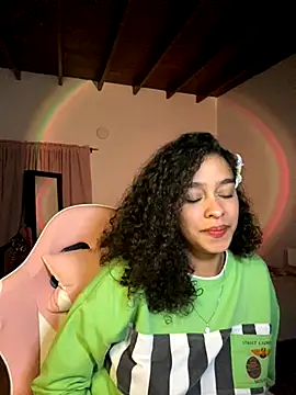 Snapshot of Arteatenea__ chatting on 11/27/25, 06:25 Arteatenea online show from 11/27/25, 06:25