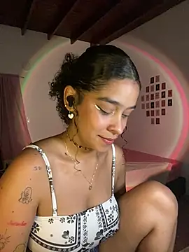 Snapshot of Arteatenea__ chatting on 02/01/25, 08:18 Arteatenea online show from 02/01/25, 08:18